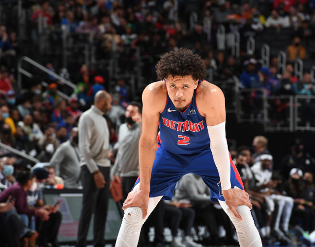  坎宁安33分活塞加时胜步行者  